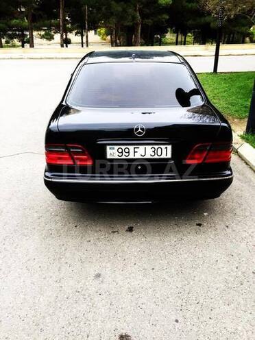 Mercedes E 320 2001, 330,000 km - 3.2 l - Bakı