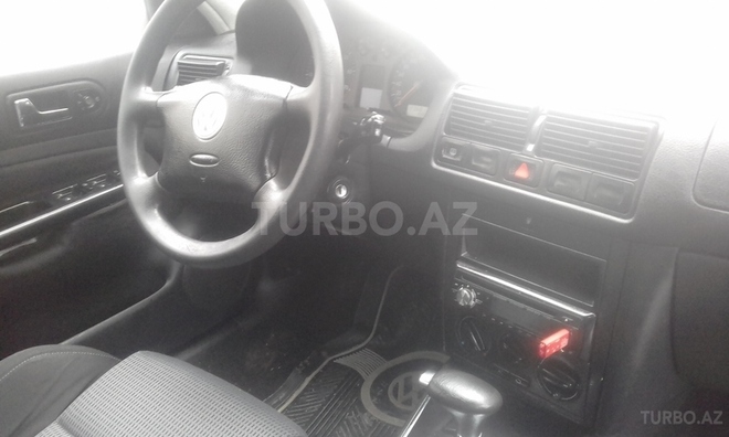 Volkswagen Golf 2003, 231,000 km - 2.0 l - Sumqayıt