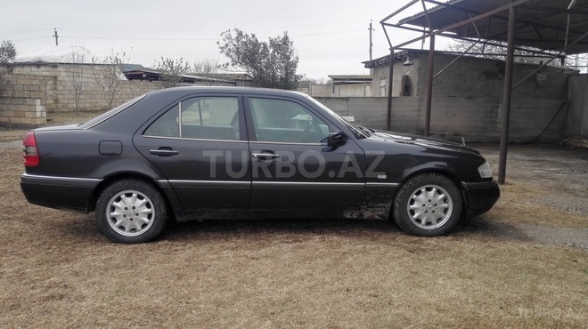 Mercedes C 200 1995, 384 km - 2.0 l - İmişli