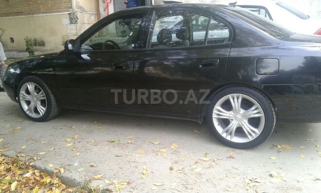 Hyundai Elantra 2002, 195,000 km - 2.0 л - Bakı