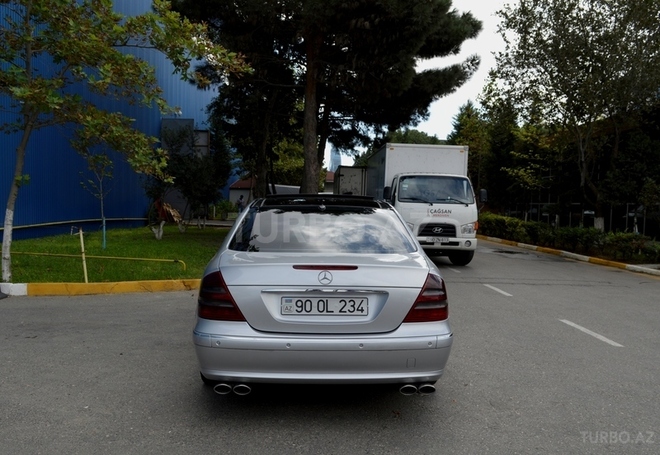 Mercedes E 270 2002, 228,000 km - 2.7 л - Bakı