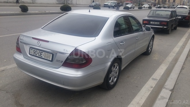 Mercedes E 220 2008, 242,000 km - 2.2 l - Bakı