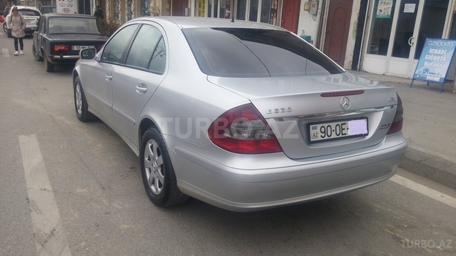 Mercedes E 220 2008, 242,000 km - 2.2 l - Bakı