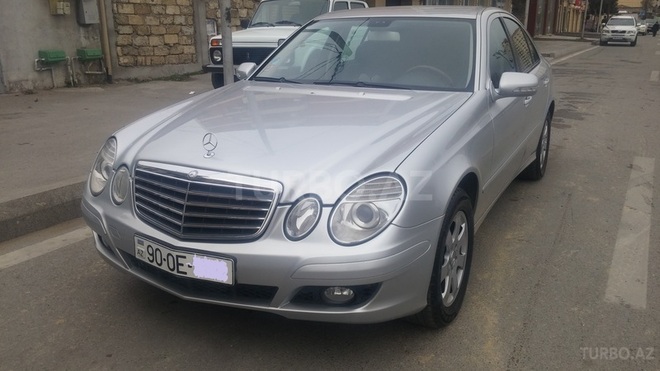 Mercedes E 220 2008, 242,000 km - 2.2 l - Bakı