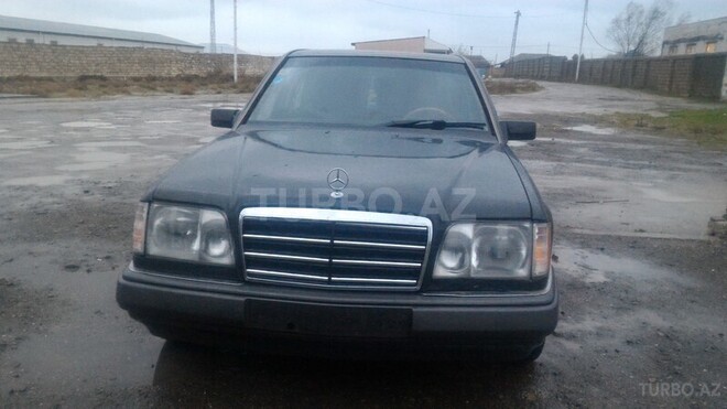 Mercedes E 200 1995, 230,000 km - 2.0 l - Bakı
