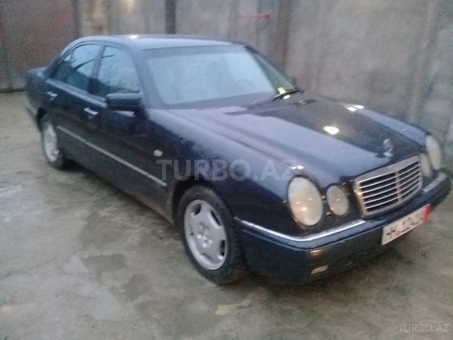 Mercedes E 240 1998, 234,000 km - 2.4 l - Bakı