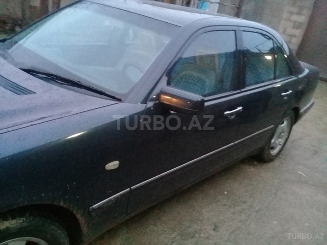 Mercedes E 240 1998, 234,000 km - 2.4 l - Bakı
