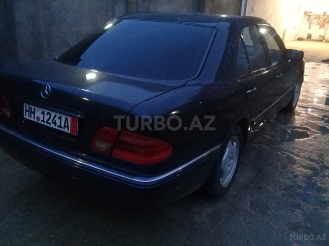 Mercedes E 240 1998, 234,000 km - 2.4 l - Bakı