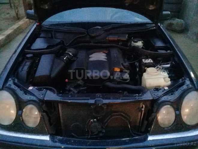 Mercedes E 240 1998, 234,000 km - 2.4 l - Bakı