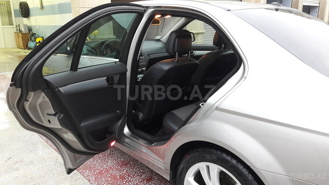 Mercedes C 220 2007, 220,000 km - 2.2 l - Sumqayıt
