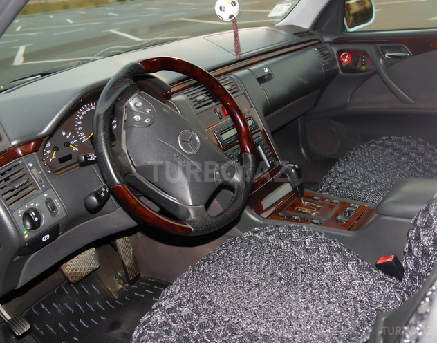 Mercedes E 240 2001, 175,000 km - 2.6 l - Bakı