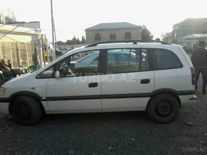 Opel Zafira 2000, 412,560 km - 2.0 l - Zaqatala