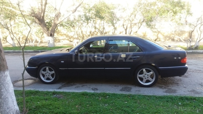Mercedes E 230 1997, 230,000 km - 2.3 l - Sumqayıt