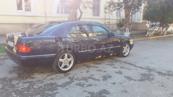 Mercedes E 230 1997, 230,000 km - 2.3 l - Sumqayıt