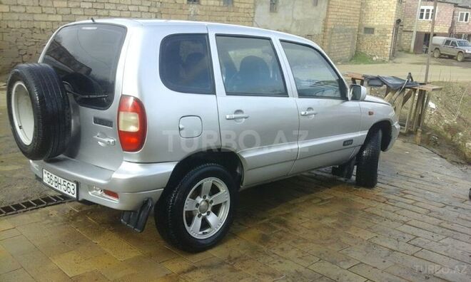 Chevrolet Niva 2007, 232,000 km - 1.7 l - Lerik