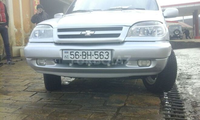 Chevrolet Niva 2007, 232,000 km - 1.7 l - Lerik