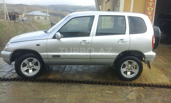 Chevrolet Niva 2007, 232,000 km - 1.7 l - Lerik
