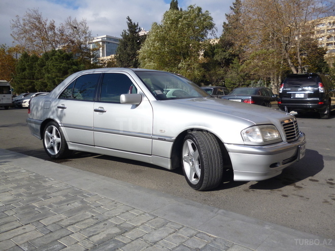 Mercedes C 240 1999, 121,200 km - 2.4 л - Bakı