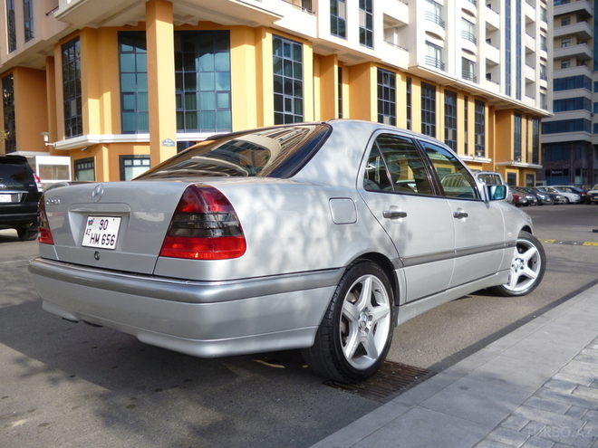 Mercedes C 240 1999, 121,200 km - 2.4 л - Bakı