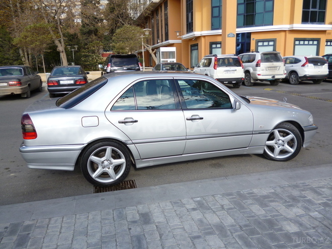 Mercedes C 240 1999, 121,200 km - 2.4 л - Bakı