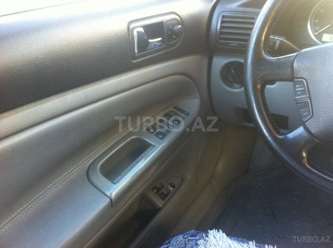 Volkswagen Passat 2002, 130,000 km - 1.8 l - Bakı