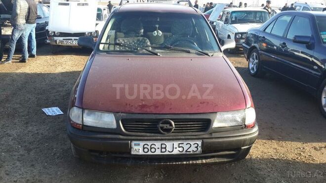 Opel Astra 1996, 220,000 km - 1.4 л - Sumqayıt