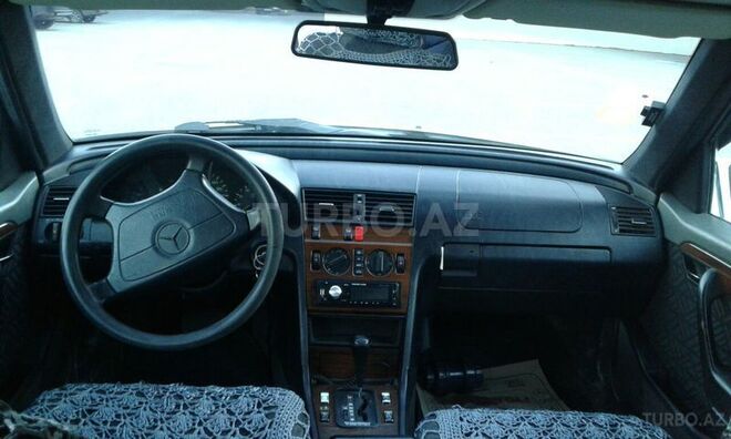 Mercedes C 200 1995, 220,000 km - 2.0 l - Sumqayıt