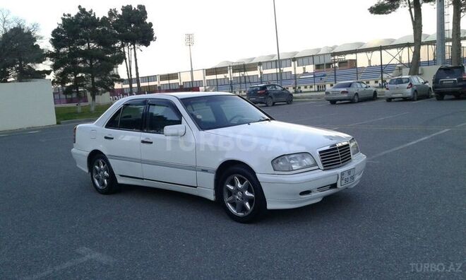 Mercedes C 200 1995, 220,000 km - 2.0 l - Sumqayıt