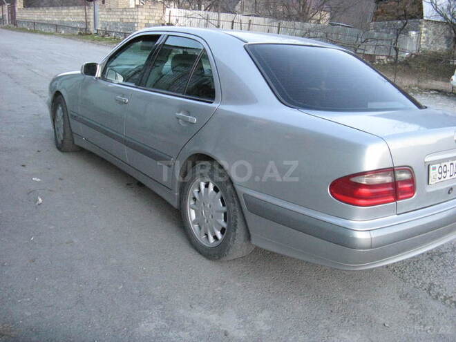 Mercedes E 200 2001, 320,000 km - 2.0 l - Şəki