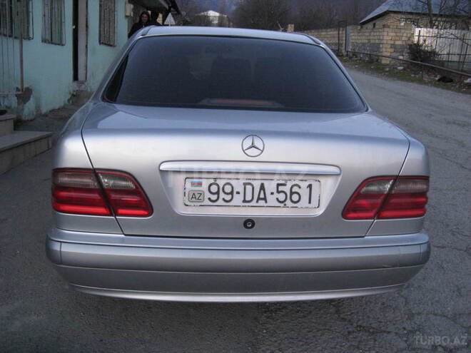 Mercedes E 200 2001, 320,000 km - 2.0 l - Şəki