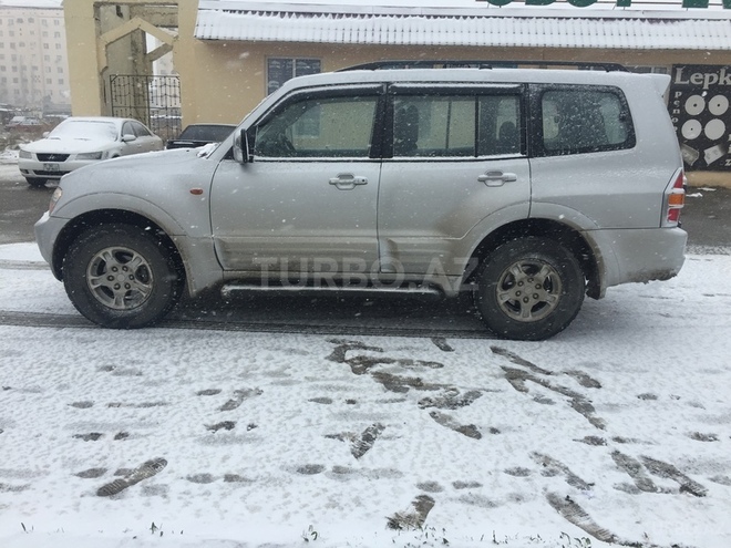 Mitsubishi Pajero 2003, 187,101 km - 3.0 l - Sumqayıt