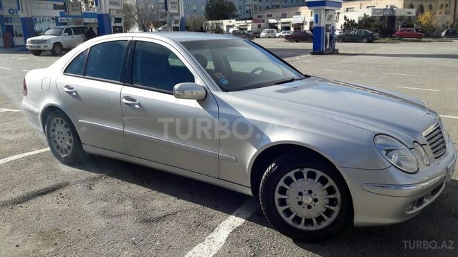 Mercedes E 220 2002, 273,000 km - 2.2 l - Bakı