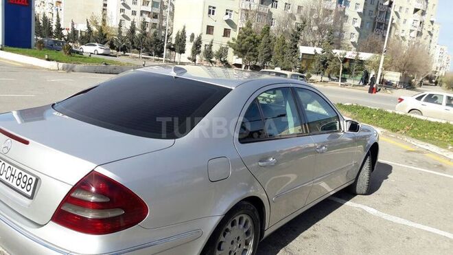 Mercedes E 220 2002, 273,000 km - 2.2 l - Bakı