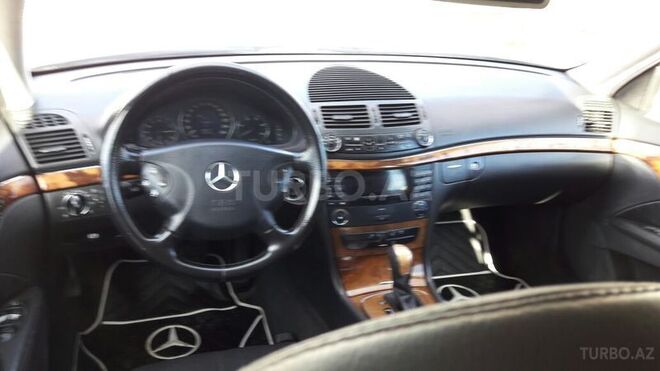 Mercedes E 220 2002, 273,000 km - 2.2 l - Bakı