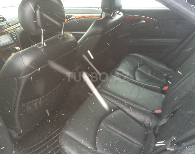 Mercedes E 240 2004, 204,000 km - 2.6 l - Bakı