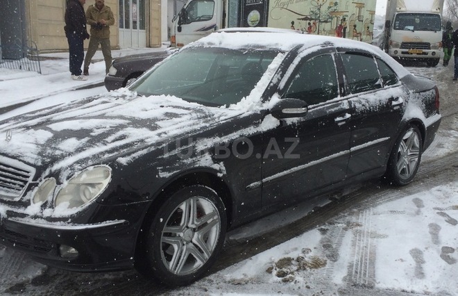 Mercedes E 240 2004, 204,000 km - 2.6 l - Bakı
