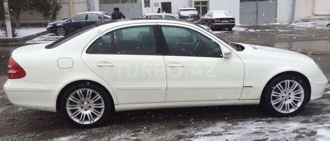 Mercedes E 240 2004, 201,000 km - 2.6 l - Bakı
