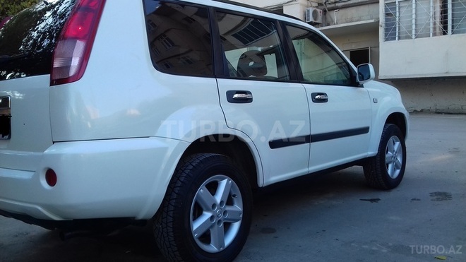 Nissan X-Trail 2010, 176,400 km - 2.5 l - Bakı