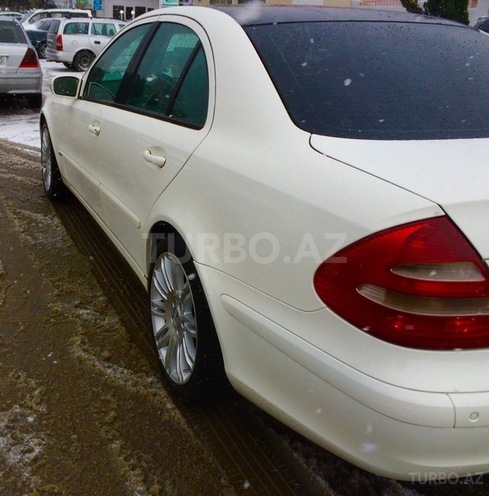 Mercedes E 240 2004, 201,412 km - 2.6 l - Bakı