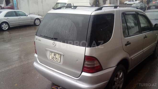 Mercedes ML 320 2000, 300,000 km - 3.2 л - Bakı