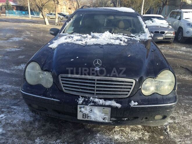 Mercedes C 240 2004, 165,600 km - 2.6 l - Bakı