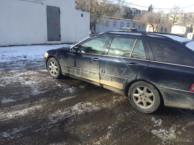 Mercedes C 240 2004, 165,600 km - 2.6 l - Bakı