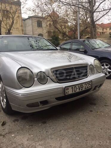 Mercedes E 240 2000, 301,000 km - 2.4 л - Bakı