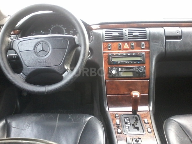 Mercedes E 320 1998, 230,000 km - 3.2 l - Sumqayıt