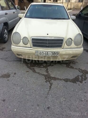 Mercedes E 220 1997, 350,000 km - 2.2 л - Bakı
