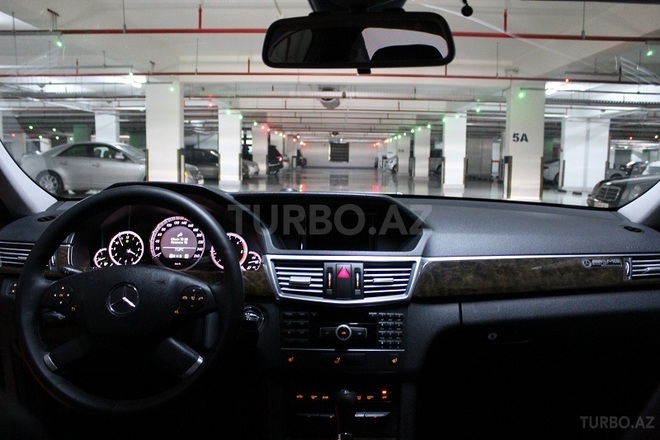 Mercedes E 220 2010, 133,000 km - 2.2 л - Bakı