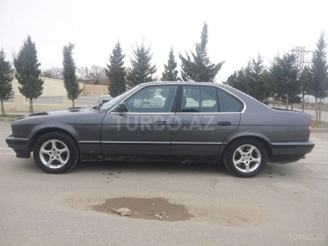 BMW 525 1988, 222,500 km - 2.5 l - Sumqayıt