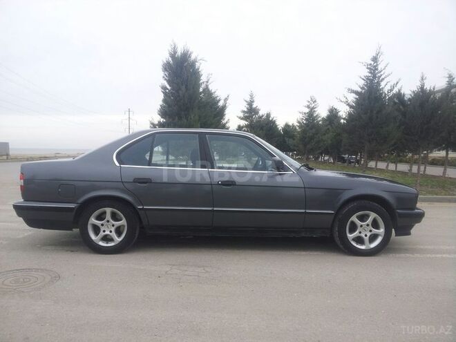 BMW 525 1988, 222,500 km - 2.5 l - Sumqayıt