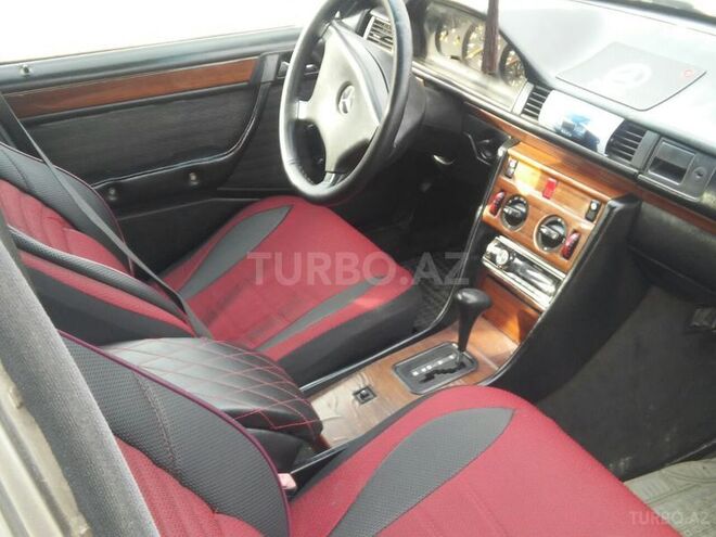 Mercedes E 250 1990, 5,034 km - 0.3 l - Bakı