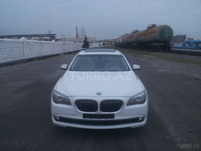 BMW 750 2009, 84,000 km - 4.4 l - Bakı